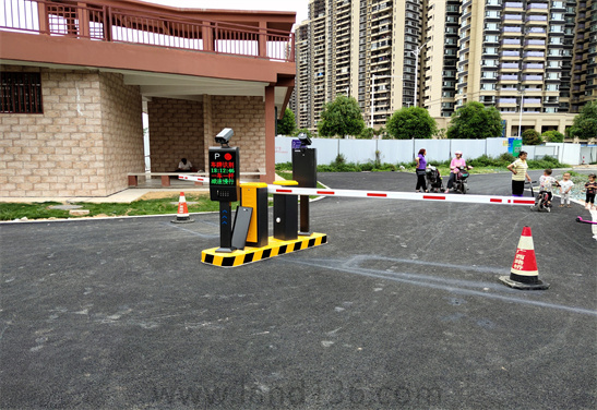 心圩江生態藝術園車牌識別